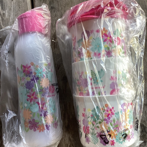 Tupperware Wildflowers set of stacking canisters and water bottle - Picture 4 of 4